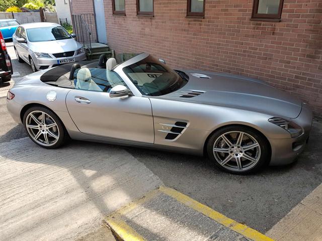 Mercedes-Benz SLS AMG Roadster