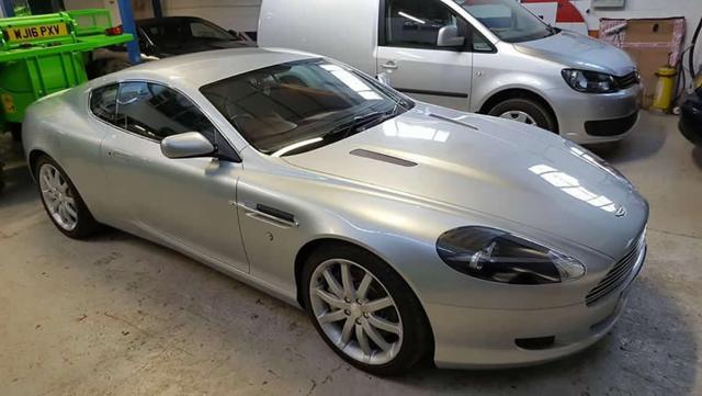 Aston Martin DB9